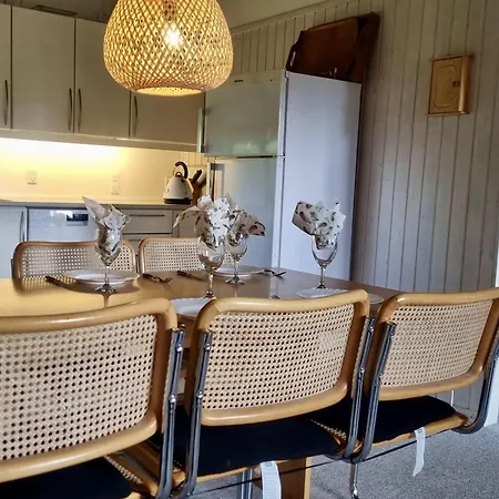 Ferienhaus-mit-kamin-grossem-garten-und-strandnaehe * Skovmose